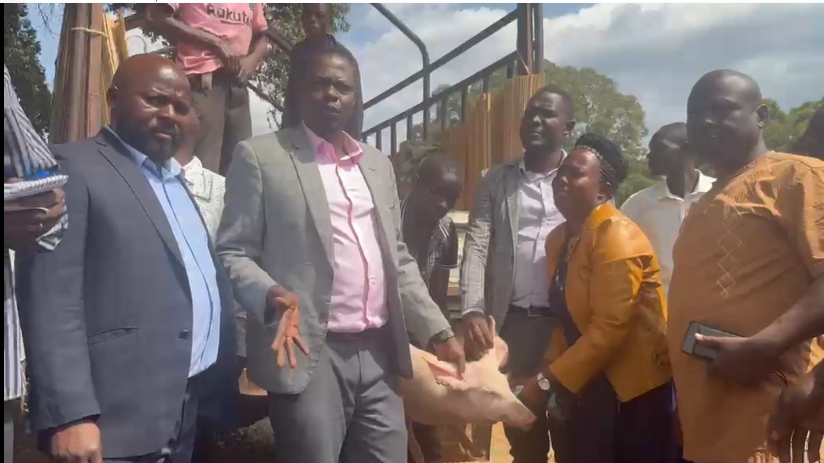 VIDEO: Leaders in Namisindwa District commissioned the distribution of piglets