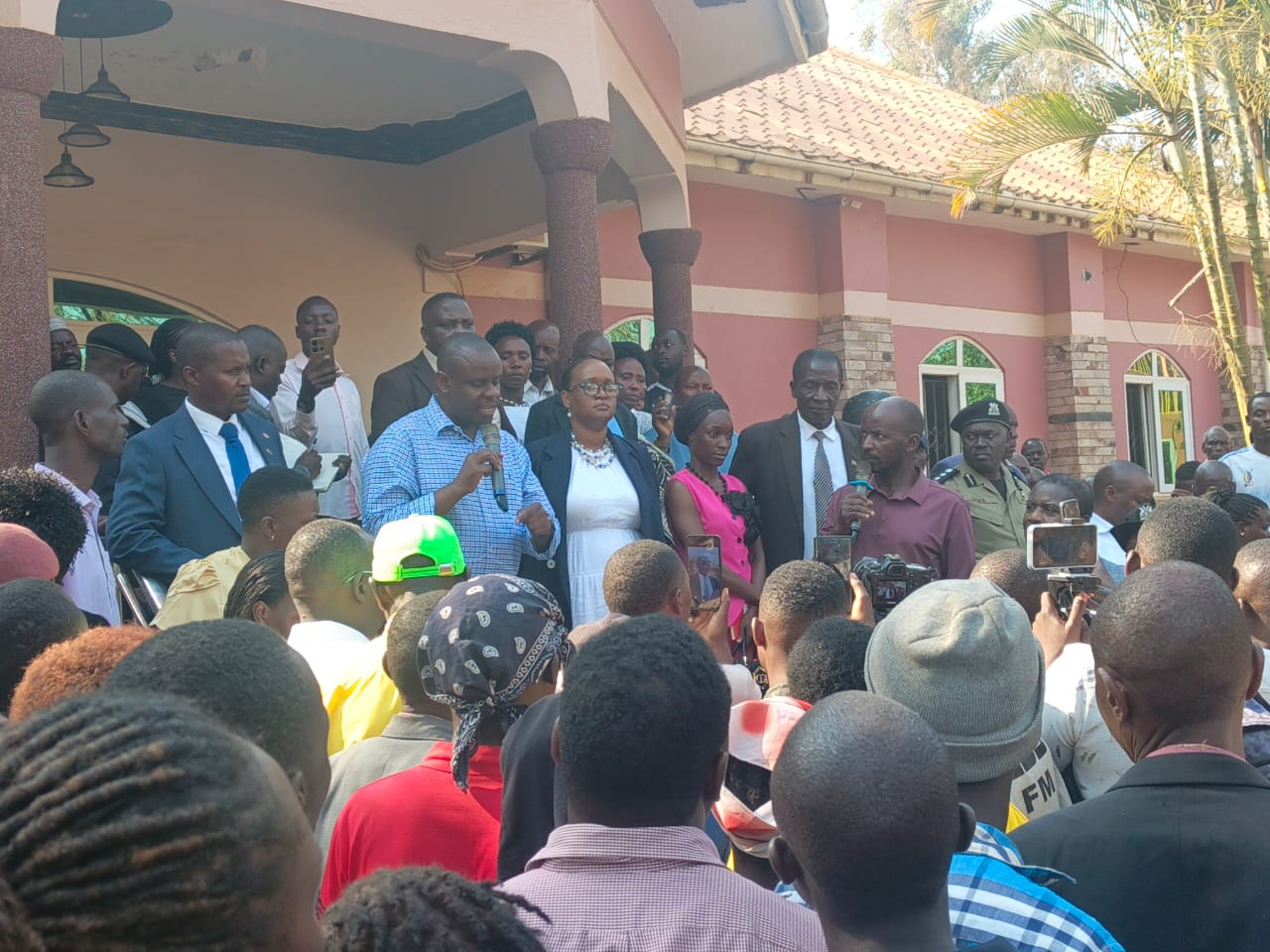 Hon. Balaam Updates Residents on Key Resolutions from the Special Council Sitting