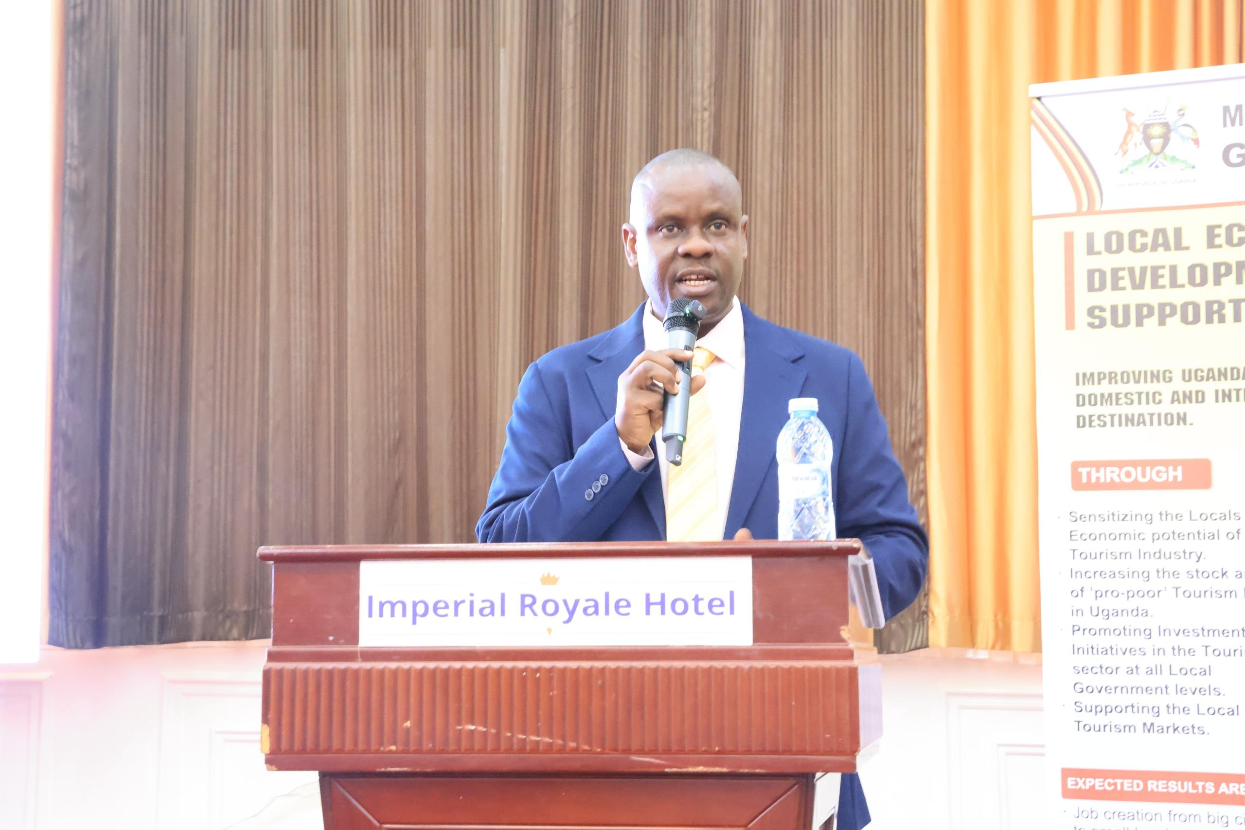Minister Balaam Barugahara Ateenyi Urges Local Government Leaders to Support Anti-Corruption Drive